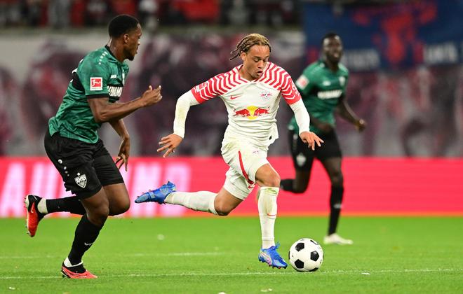 記者：切爾西欲報價西蒙斯，利雅得勝利簽菲利克斯。