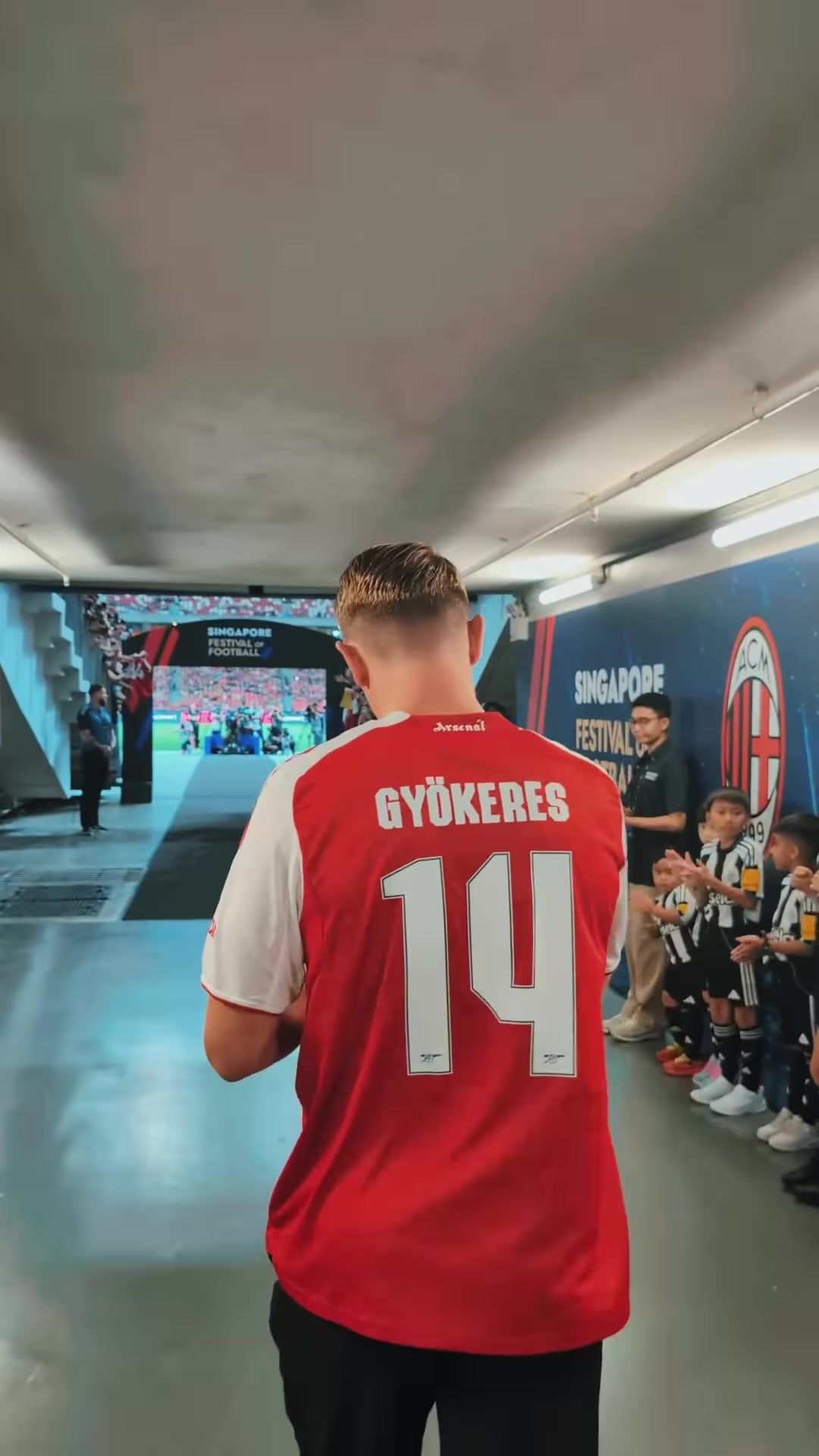 等待多年的前鋒阿森納官方曬約克雷斯亮相受到超熱烈歡迎