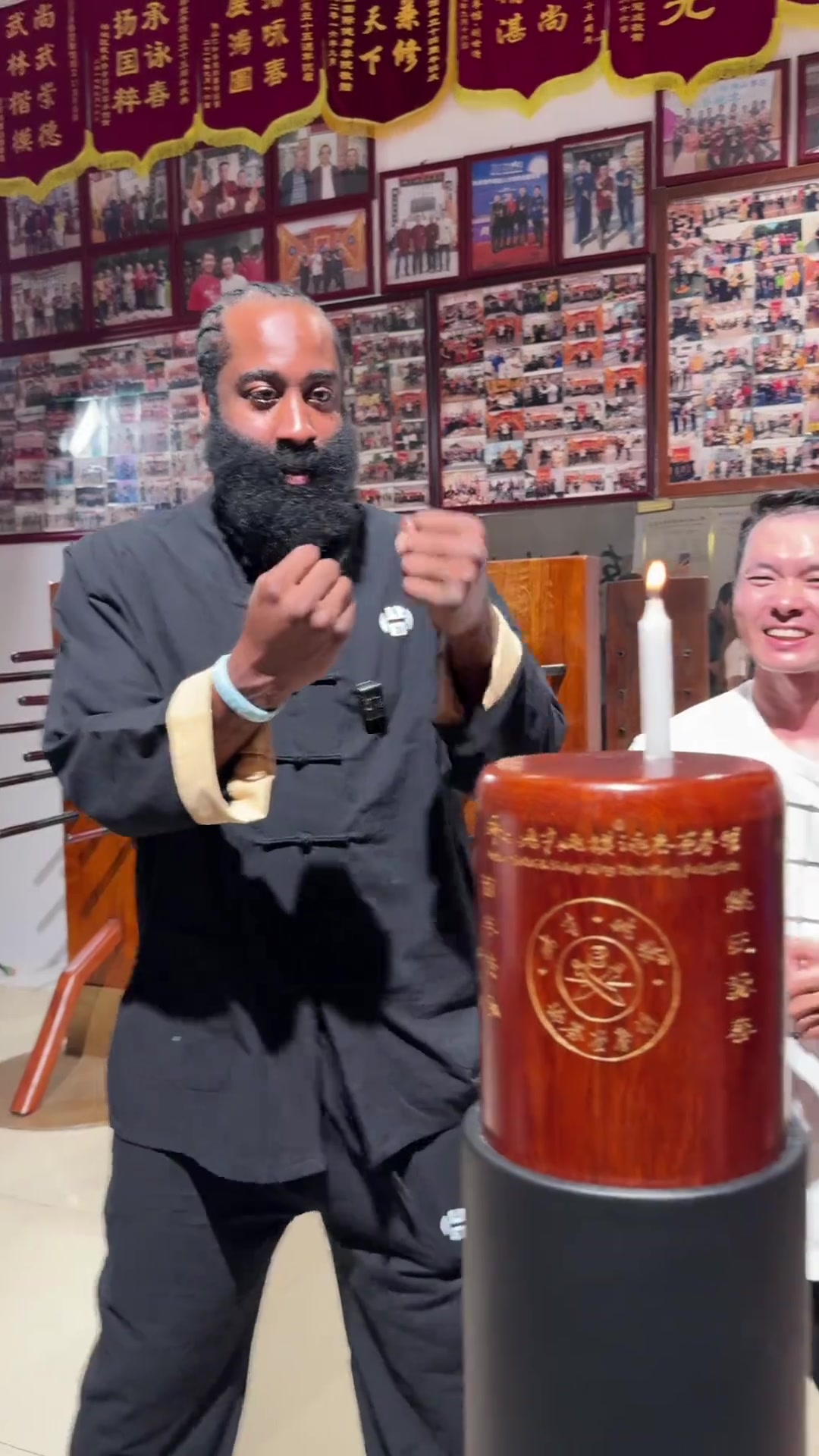 哈登震撼來(lái)襲每一刻都是歡樂(lè)瞬間