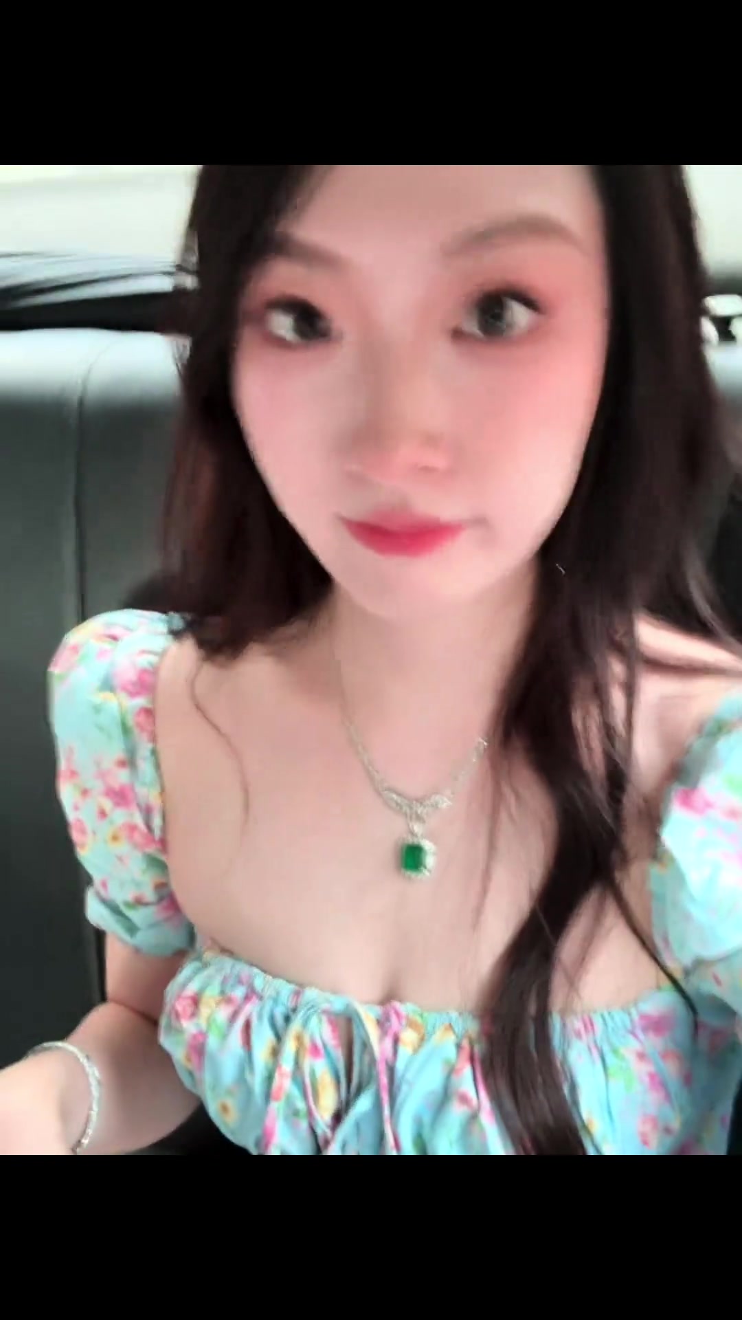 謝文能愛妻度過了幸福的生日月最好的朋友和最愛的人都在身邊