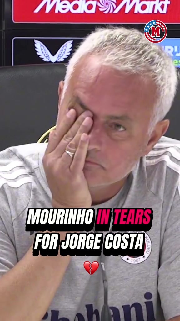 真情流露穆里尼奧發(fā)布會(huì)落淚悼念愛(ài)徒科斯塔