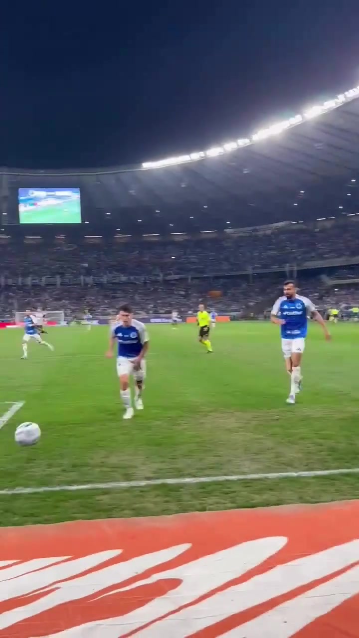 騷內(nèi)馬爾巴甲聯(lián)賽中戲?；蔚狗朗厍騿T