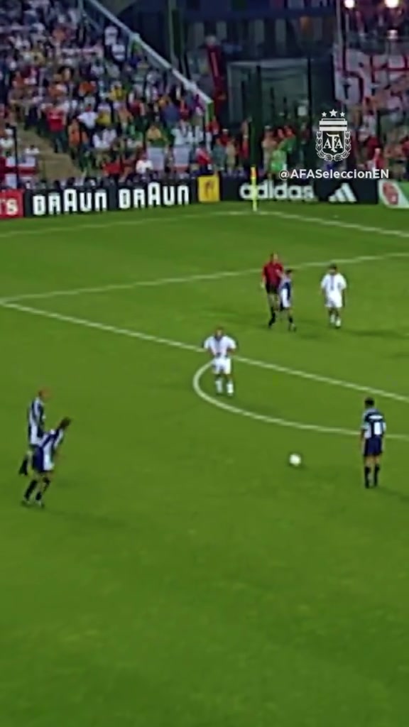 阿根廷官推98世界杯英阿大戰(zhàn)薩內(nèi)蒂打進(jìn)載入史冊間接任意球