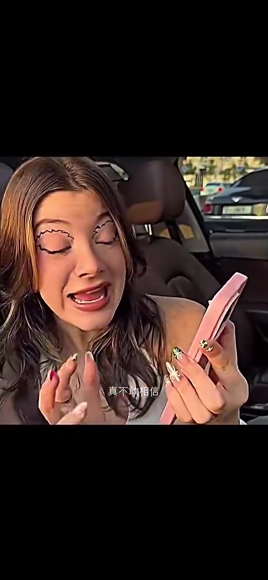 女網(wǎng)紅他只是個足球運動員竟然給我?guī)砹?00w點贊