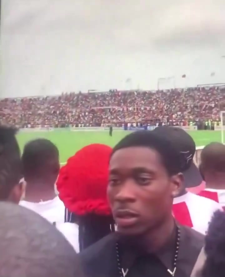 拿來吧你網(wǎng)友調(diào)侃熱刺被阿森納截胡埃澤