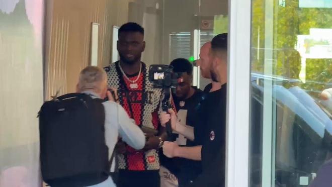 記者：博尼費(fèi)斯體檢異常，米蘭將做最終決定