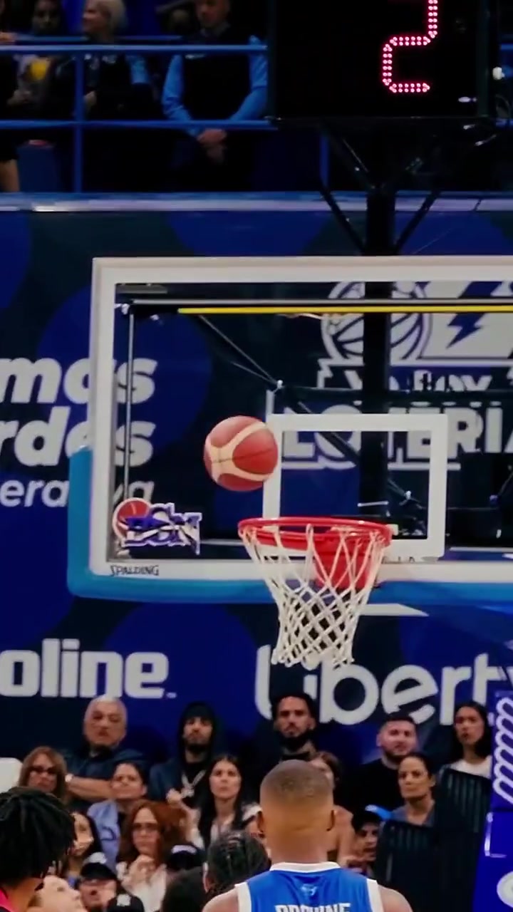 還是那個意大利炮加里納利率隊奪冠榮獲FMVP