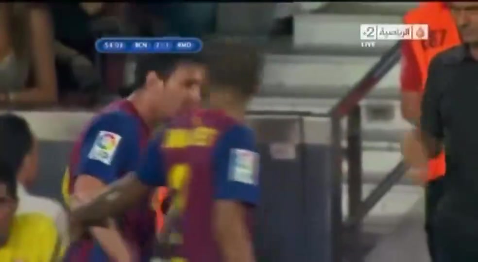 名場(chǎng)面當(dāng)年穆里尼奧這個(gè)在梅西身后的動(dòng)作是什么意思