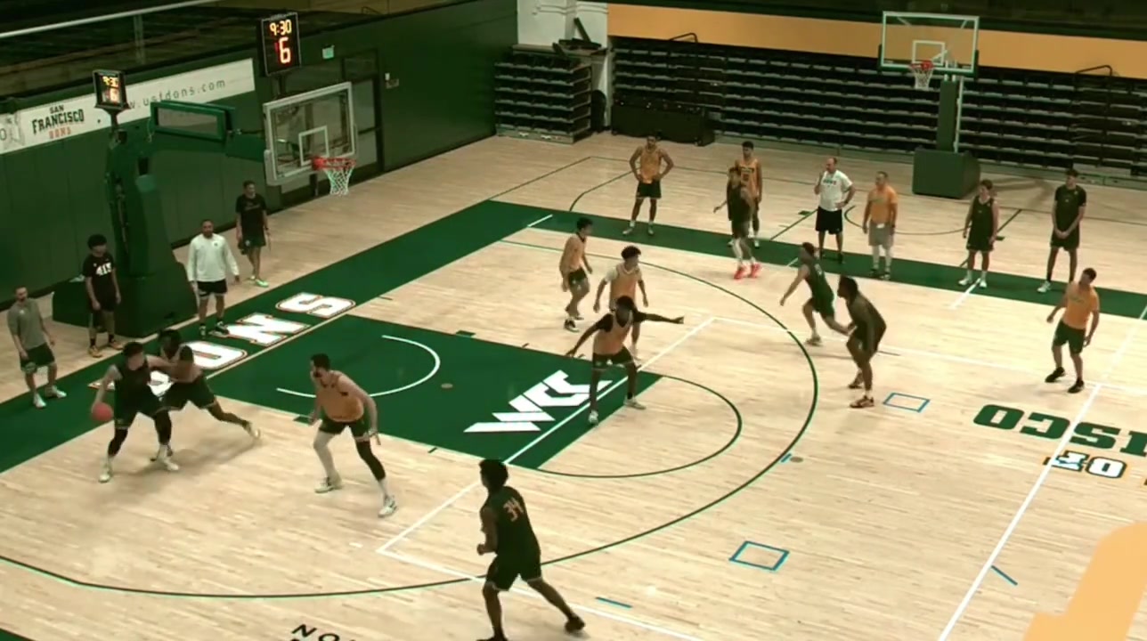 真的有科比那味兒了王俊杰曬背身后仰跳投依舊是這招