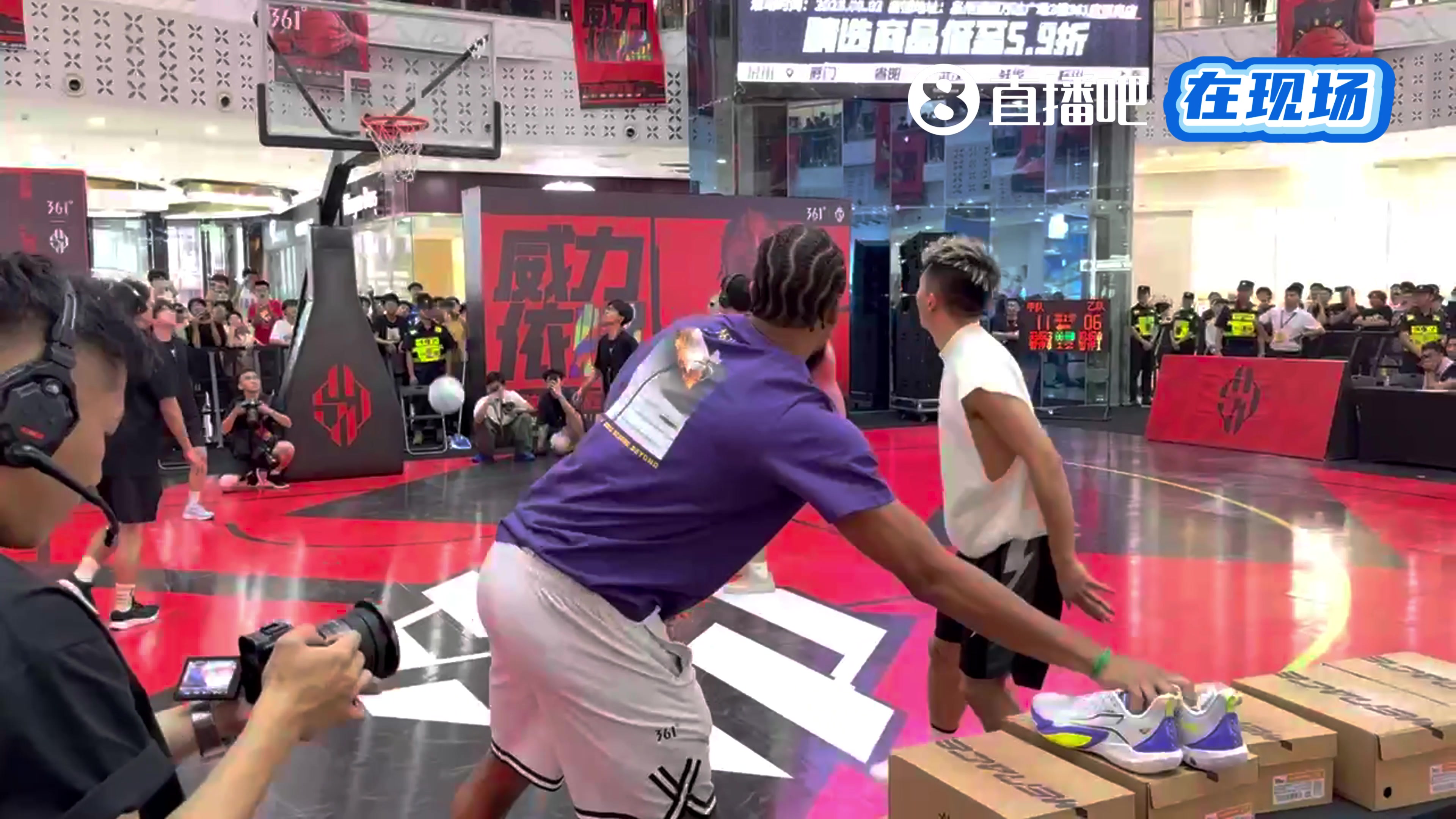 技高一籌啊丁威迪中國(guó)行與吳澤健三分比拼穩(wěn)穩(wěn)收下勝利