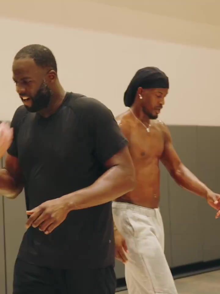 追夢與巴特勒訓(xùn)練后喊話勇士這賽季會拿下那個該死的冠軍