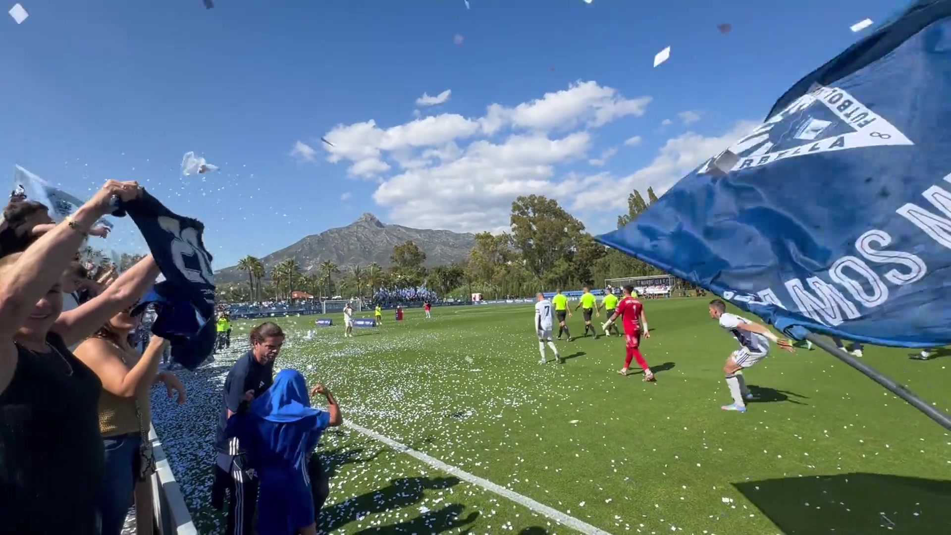 杜月徵這能力想留在西班牙基本不可能相比國青幾個中鋒都沒優(yōu)勢