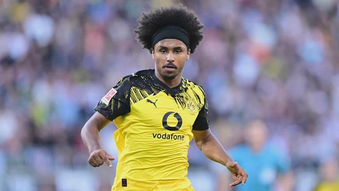 阿德耶米：多特爭(zhēng)冠，不急續(xù)約。