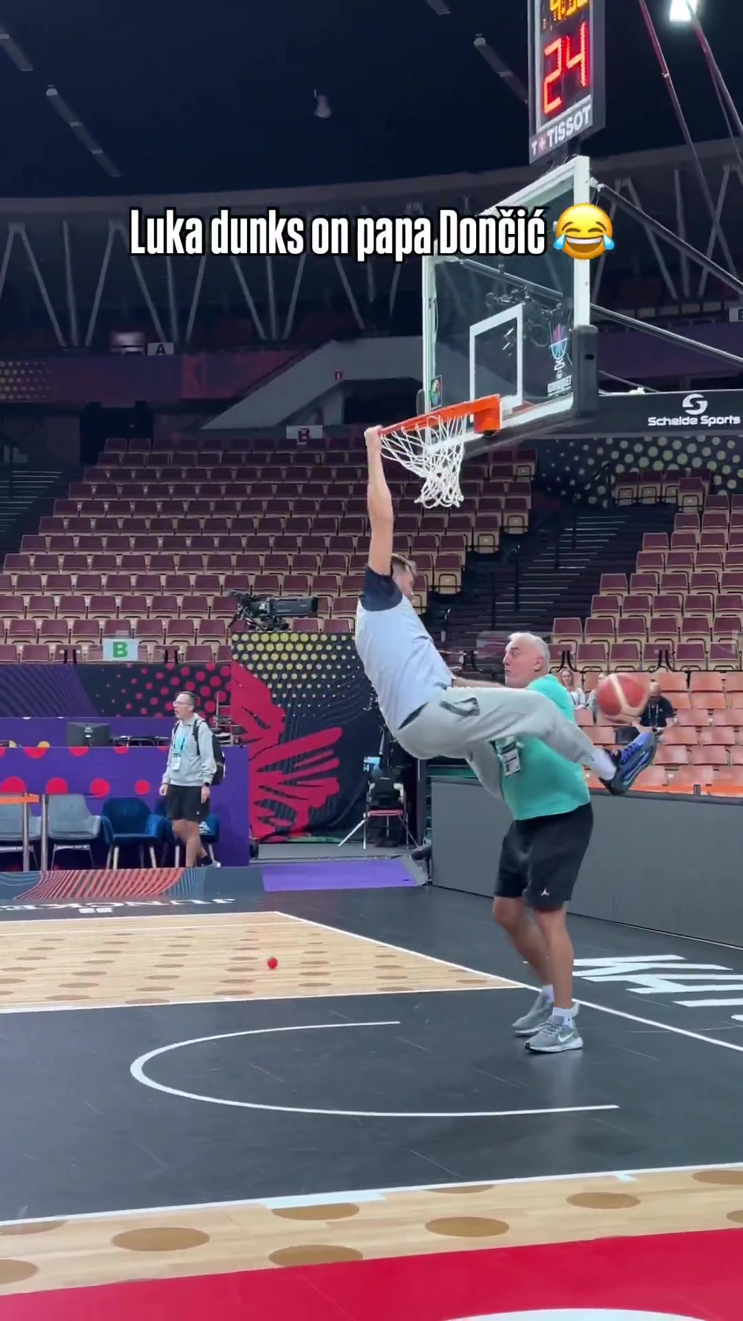 大義滅親東契奇單臂隔扣老東契奇