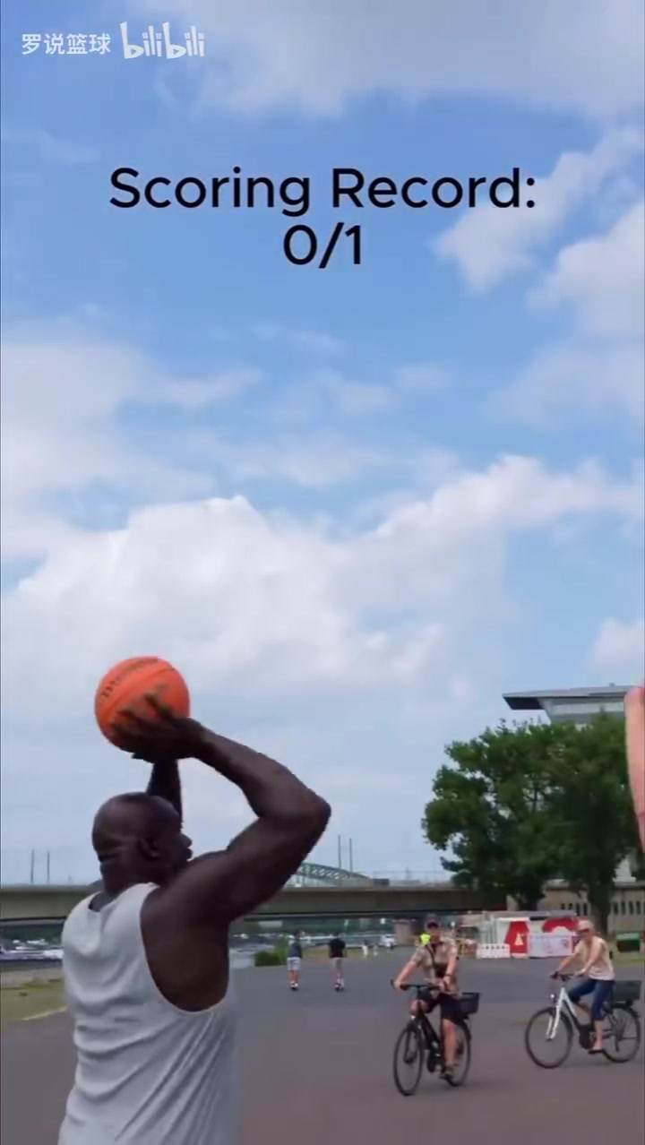 是真沒籃子啊奧尼爾野球場(chǎng)連續(xù)17投0中筐快砸壞了