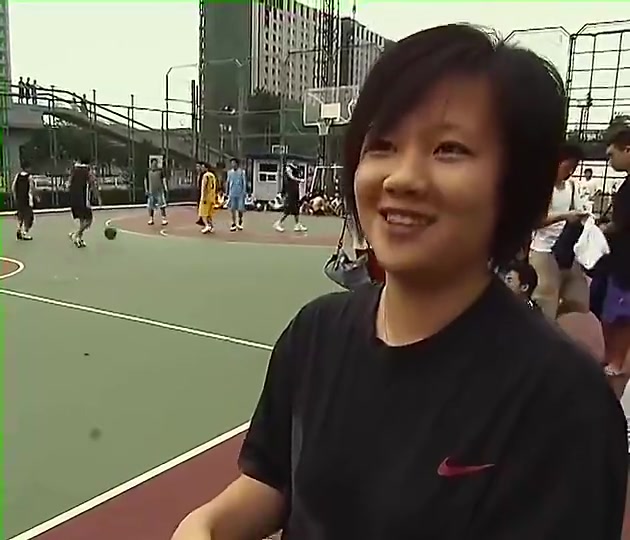 08年詹姆斯曾表示我以為自己很出名直到我和科比一起來到中國