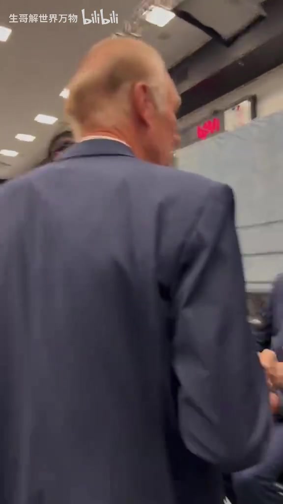 大夢的眼神名場面75大典禮小卡和一眾名宿友好互動