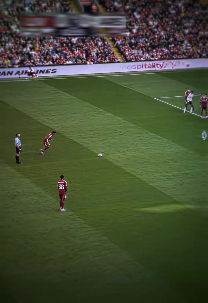 利物浦不到20歲就帶國家隊隊長袖標的怎會是簡單人物