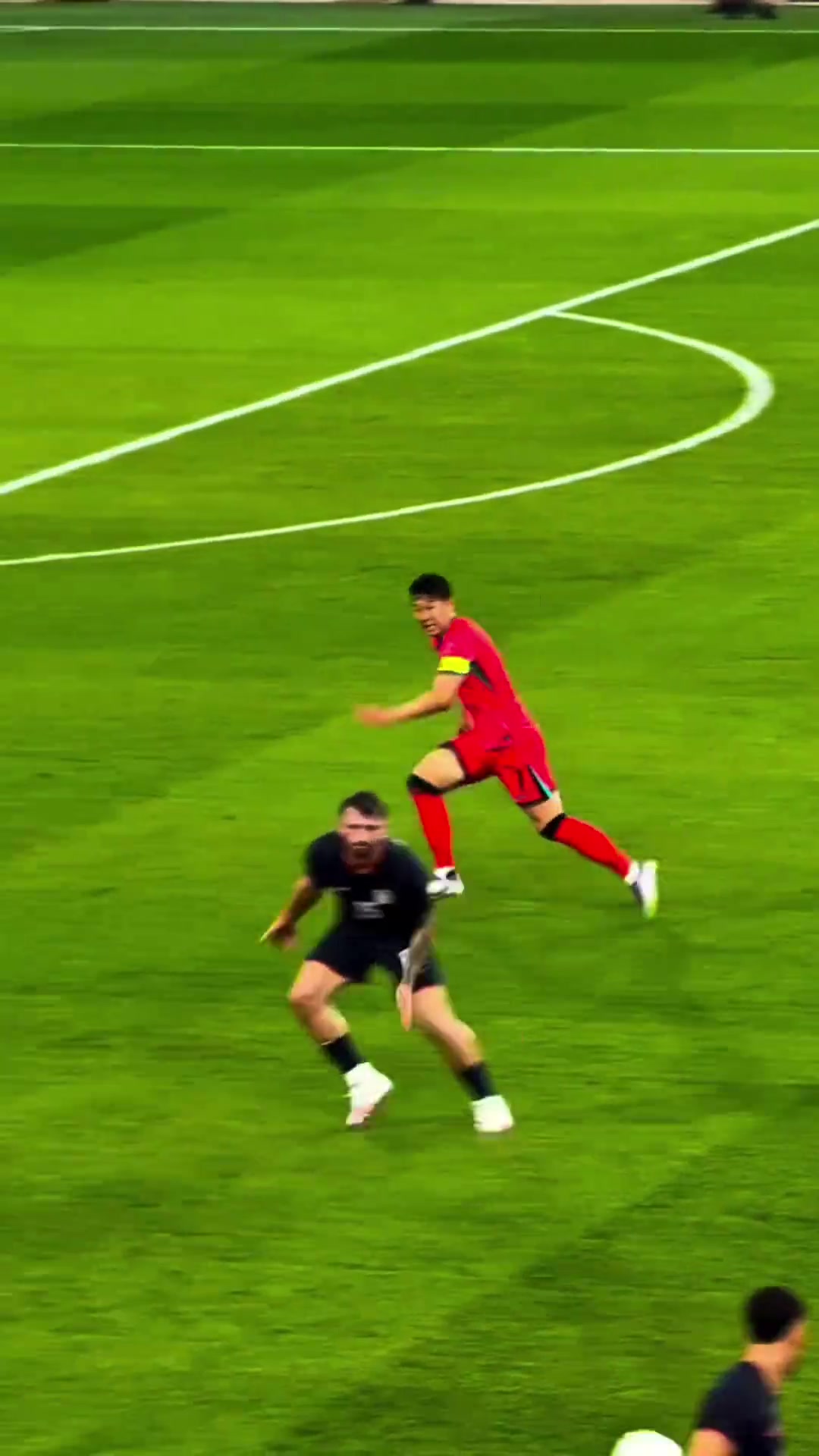 頂級(jí)射術(shù)孫興慜小角度破門美國(guó)02韓國(guó)波切蒂諾帥位危險(xiǎn)了