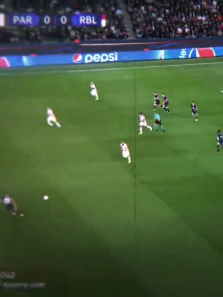 令人舒適的瞄遠(yuǎn)打近姆巴佩的鉆石射術(shù)前場單挑王