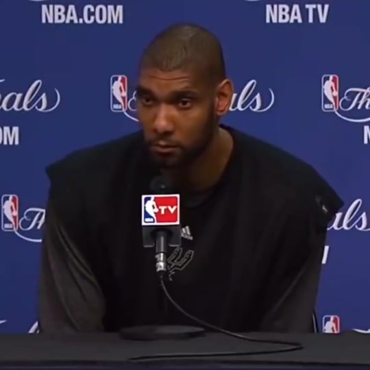 鄧肯07年總決賽采訪我們用5個(gè)人來防詹姆斯他是世界上最好的球員