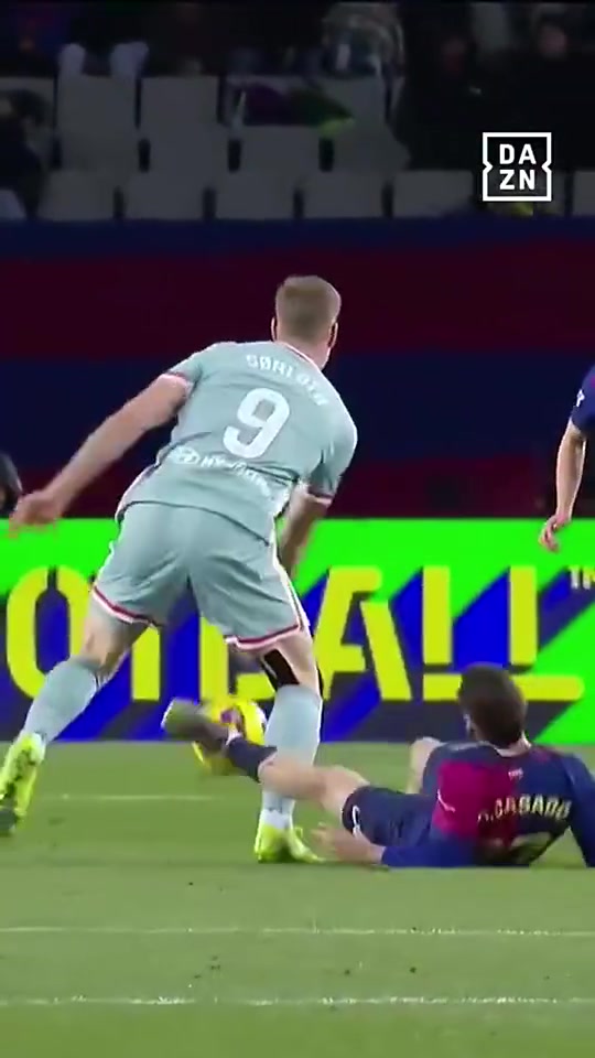 詼諧一刻慢鏡頭看卡薩多防守索爾洛特身形整個小一圈