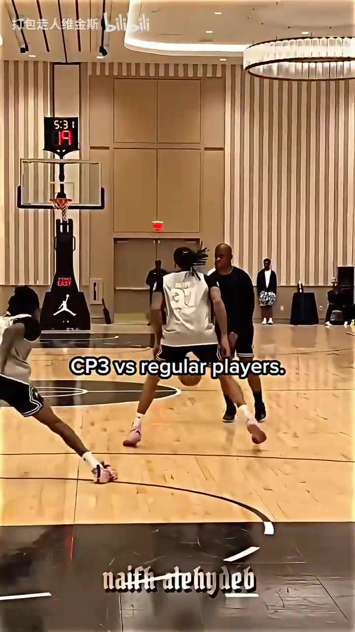 雖然上年紀(jì)了但是虐你們還是輕松保羅精英訓(xùn)練營(yíng)統(tǒng)治比賽