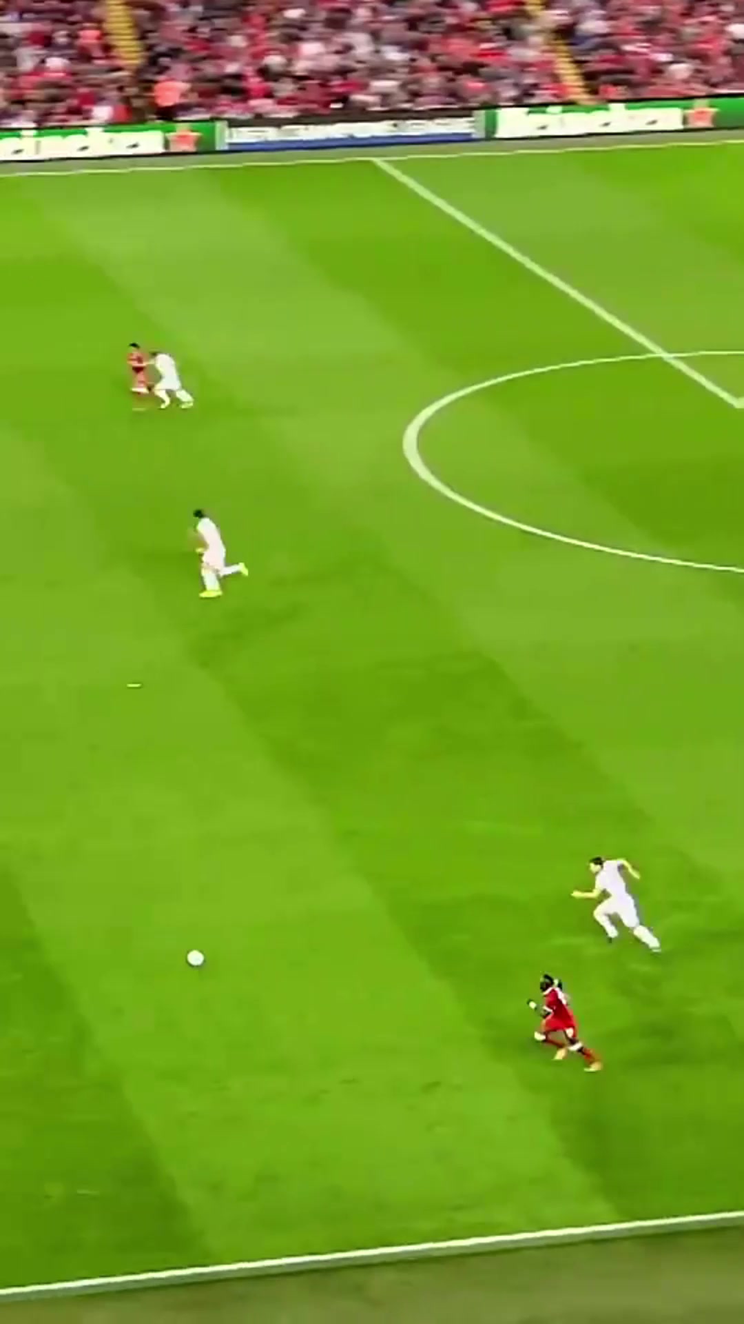 利物浦美麗足球一次快攻帶你領(lǐng)會團隊配合的最高境界