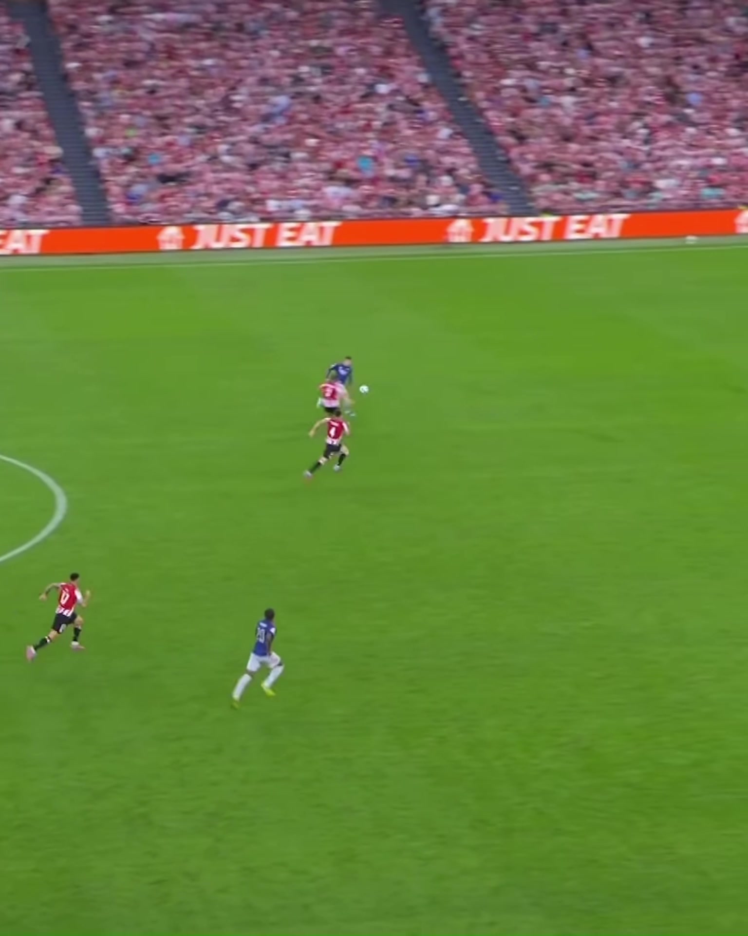 西甲殺手歐冠官方曬馬丁內(nèi)利3次對西甲球隊單刀破門