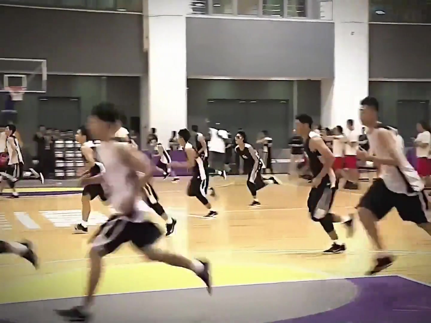 滿分中國行當(dāng)小球員沒完成任務(wù)科比是這樣懲罰他的