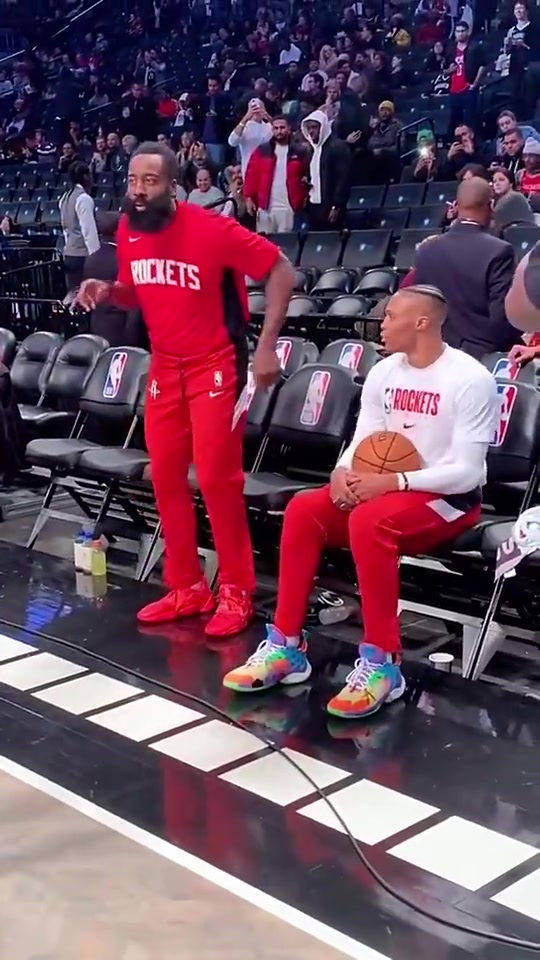 哈登和威少的組合當(dāng)年給了火箭球迷多少遐想