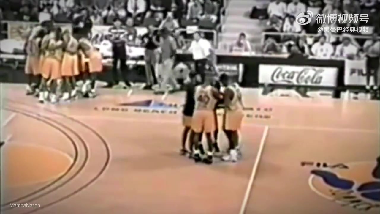 17歲的科比對陣中國男籃那場比賽胡衛(wèi)東6記三分砍下22分