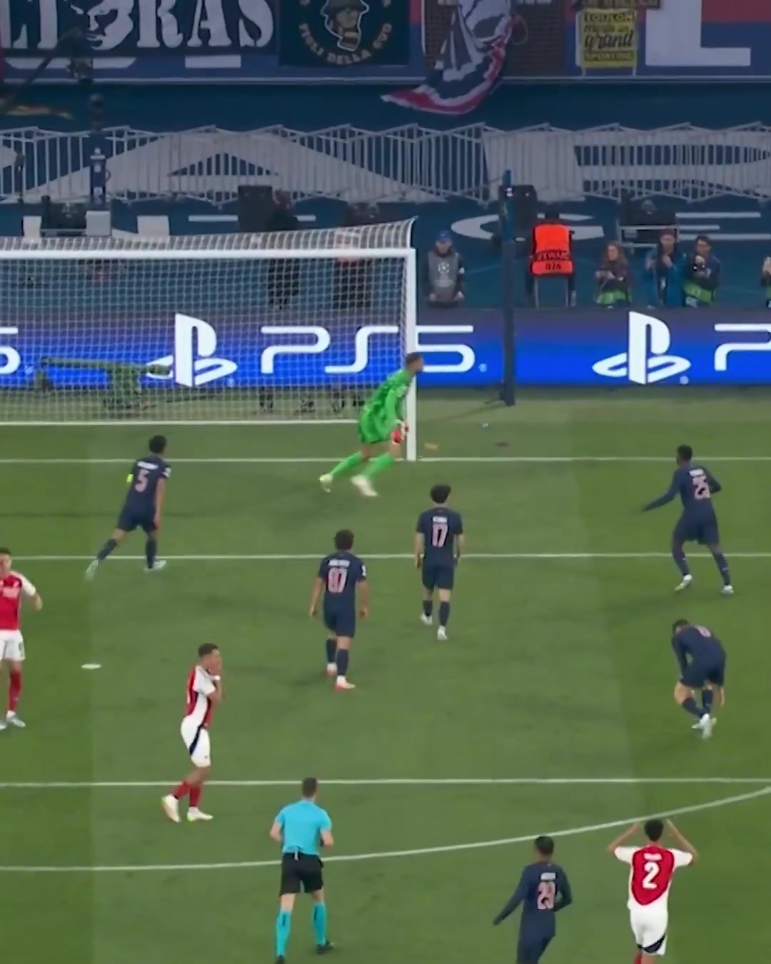 世界級(jí)撲救歐冠官方發(fā)布多納魯馬撲出厄德高射門(mén)槍手球員震驚