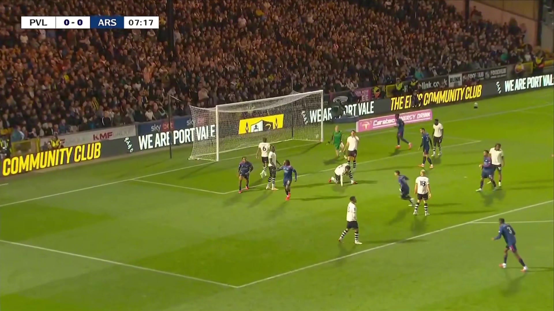 首球來(lái)了斯凱利腳后跟做球埃澤推射破門(mén)