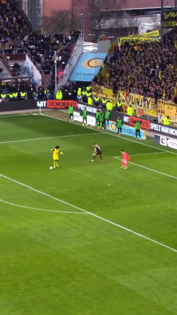 神奇小子名場(chǎng)面阿德耶米突破過(guò)人射門(mén)一氣呵成