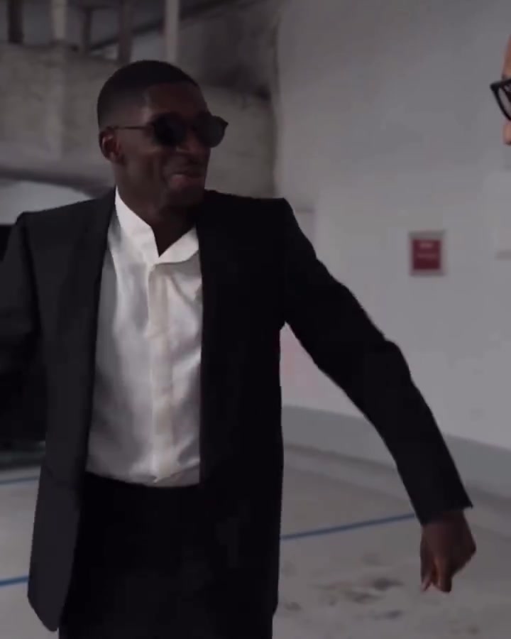 眾望所歸登貝萊金球獎(jiǎng)幕后內(nèi)維斯你小子真是有福了