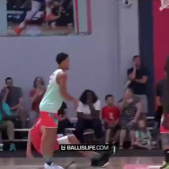 切特當年全網爆火的原因在訓練營秀操作戲耍庫里還送大帽