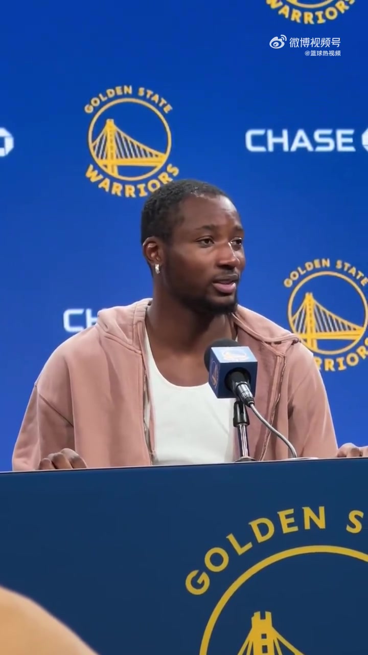 鬧了一整個(gè)夏天庫明加我的目標(biāo)是能夠在勇士待更長時(shí)間