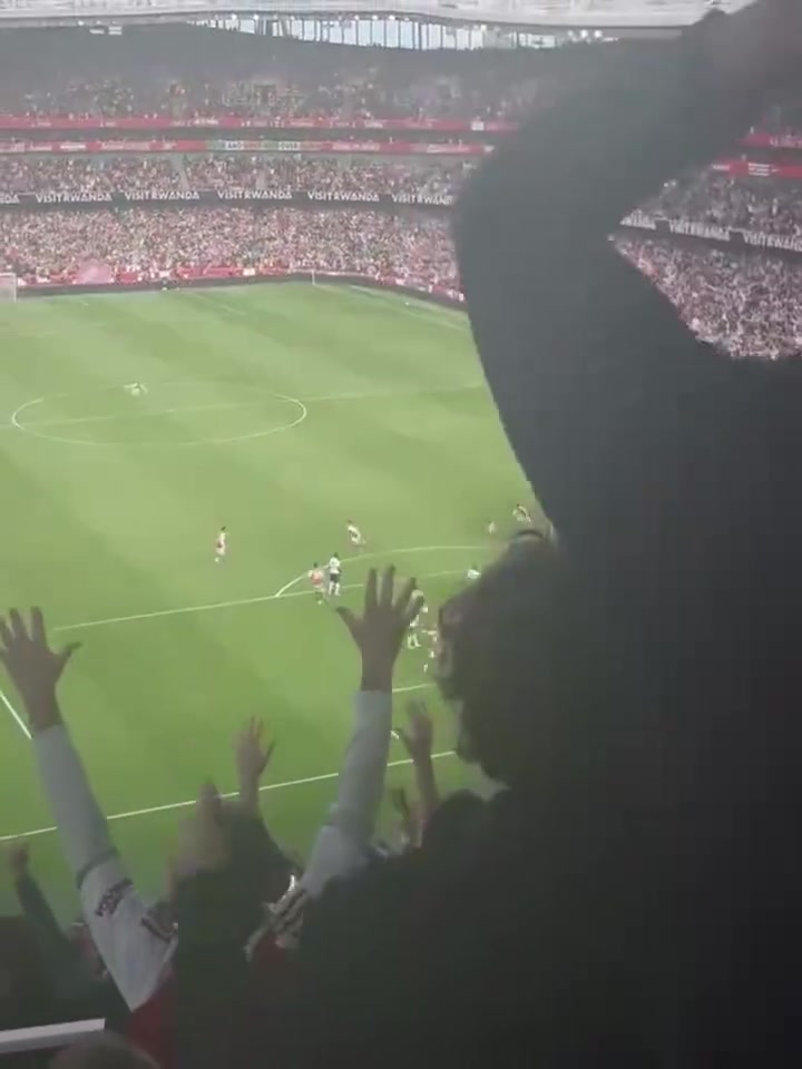 狂拽酷炫帥炸天球迷視角看此前蘇維門(mén)迪的天外飛仙凌空斬