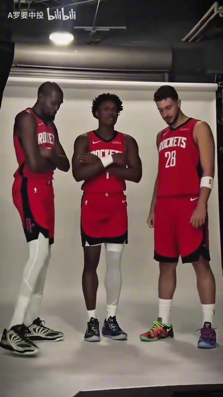 新賽季各隊(duì)三人組對(duì)比獨(dú)行俠的三狀元確實(shí)有點(diǎn)超模啊