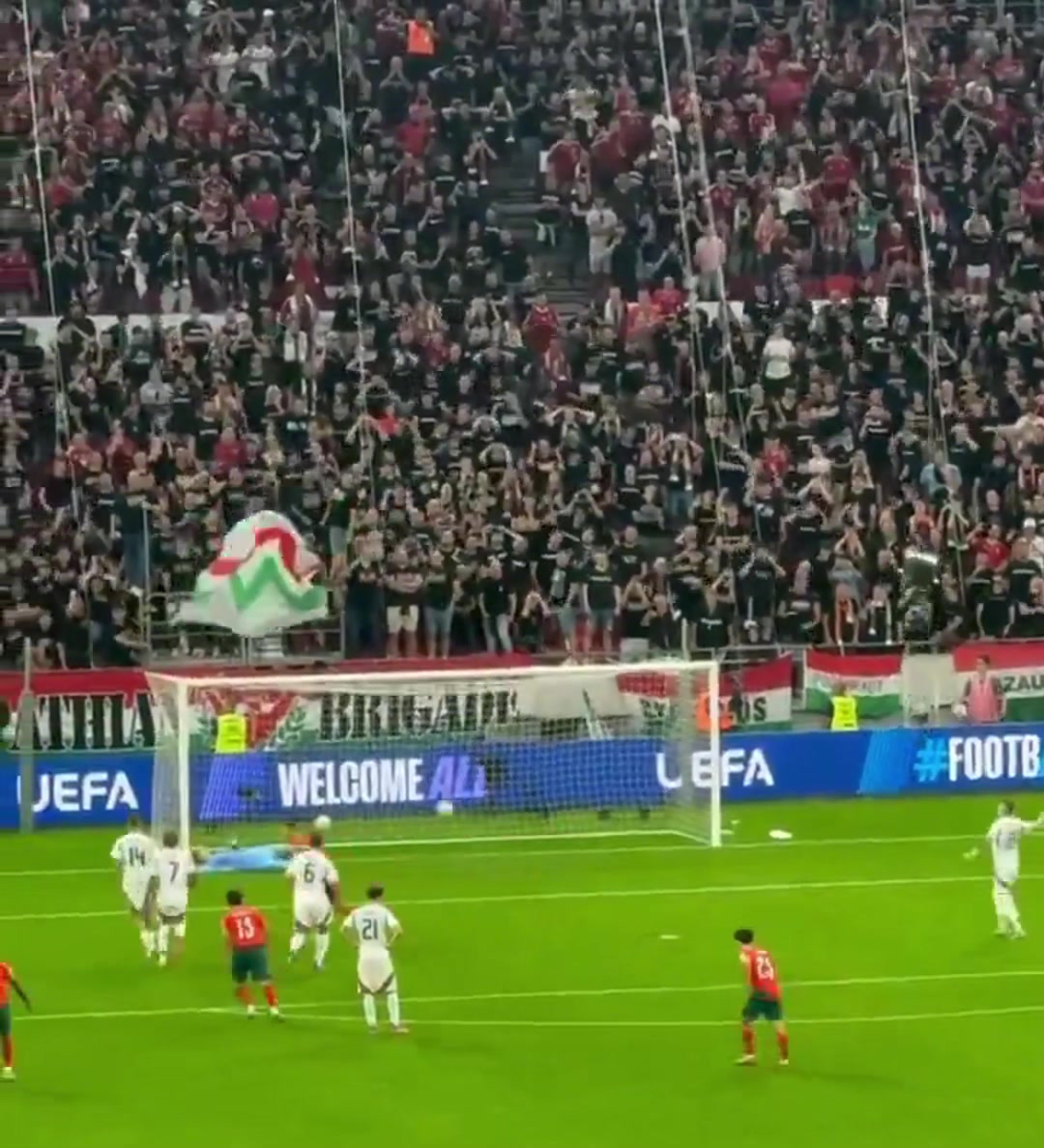 當你看到C羅現(xiàn)在的罰點方式會不會有些緊張