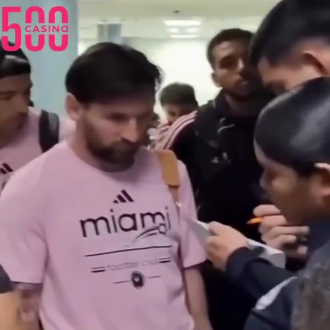 不敢相信還是真不認(rèn)識警官很疑惑這是否真的是梅西