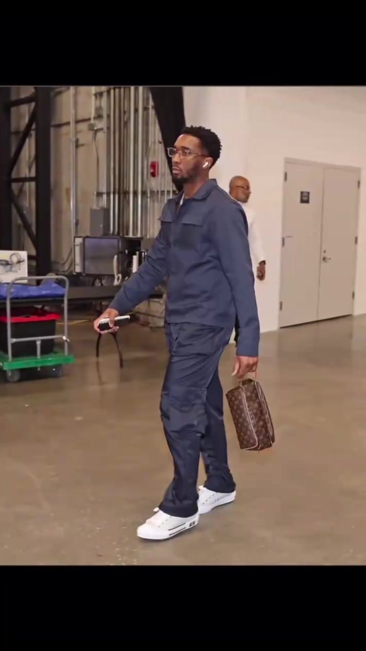 潮男專場女博主銳評(píng)NBA球星穿搭唐裝威少眾望所歸