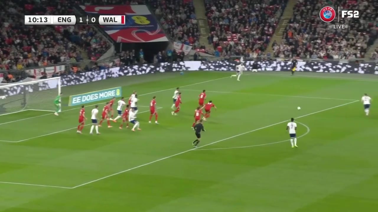 英格蘭戰(zhàn)術(shù)角球連續(xù)二次進(jìn)攻沃特金斯門(mén)前輕松打門(mén)得手