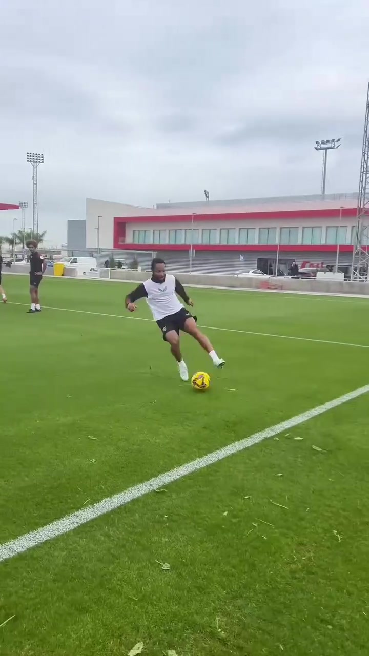 夸張慢鏡頭看職業(yè)球員的肌肉記憶反應(yīng)力有多快