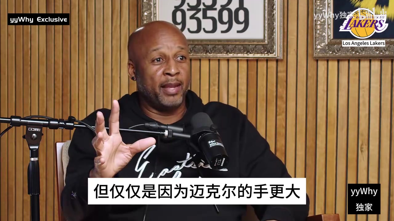 肖禪師喬丹更強(qiáng)一些因?yàn)樗指罂票嚷牶笳瘴樟ζ鞑浑x手