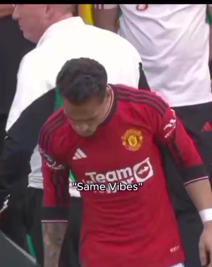 外國(guó)網(wǎng)友此時(shí)此刻仿佛在維爾茨身上看到了圓神的影子