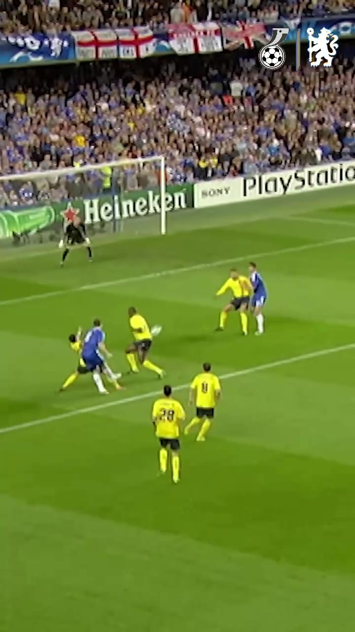 藍(lán)軍歐冠經(jīng)典進(jìn)球埃辛無解凌空世界波攻破巴薩