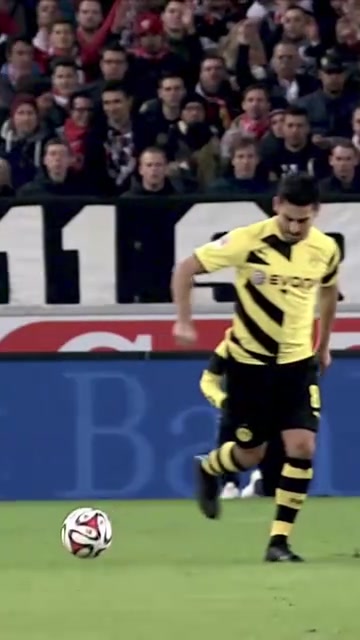 中場(chǎng)萬(wàn)金油京多安多特蒙德球員時(shí)期的精彩短剪