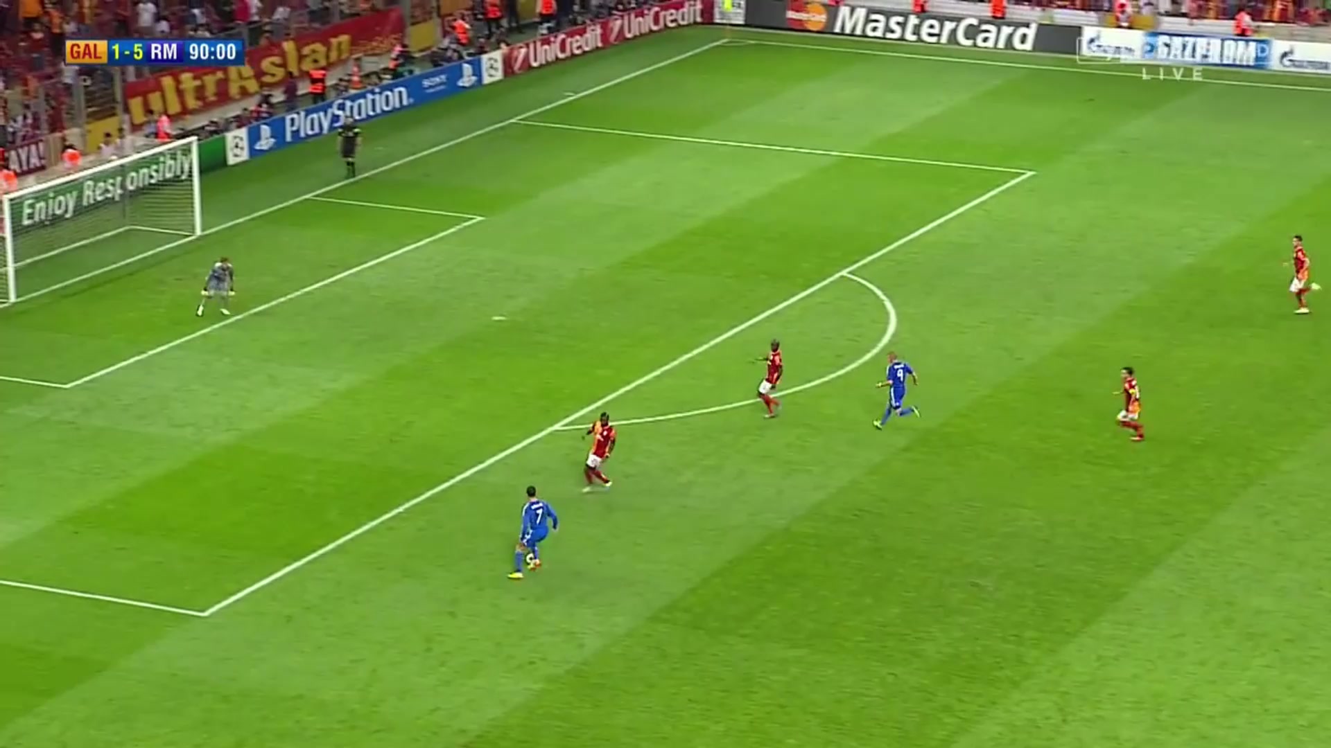 狀態(tài)全盛時期的C羅有多強(qiáng)C羅踩單車戲耍過人爆射破門戴帽